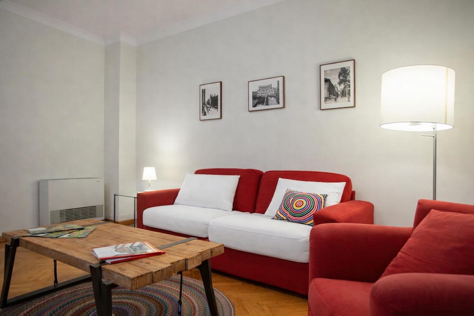 Peaceful Apartment In Piazza Venezia'S Alleys — Photos 3
